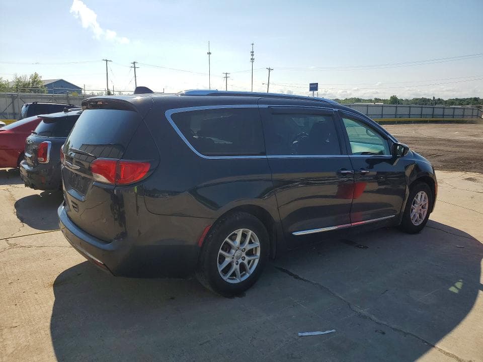 2020 CHRYSLER PACIFICA TOURING L 3