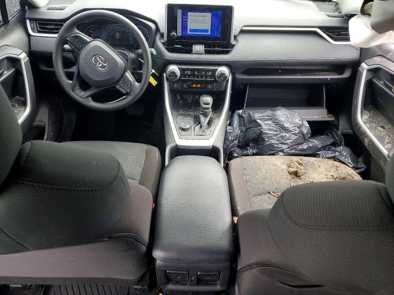 2025 TOYOTA RAV4 LE 8