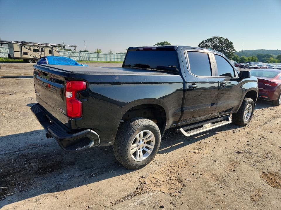 2019 CHEVROLET SILVERADO K1500 RST 3