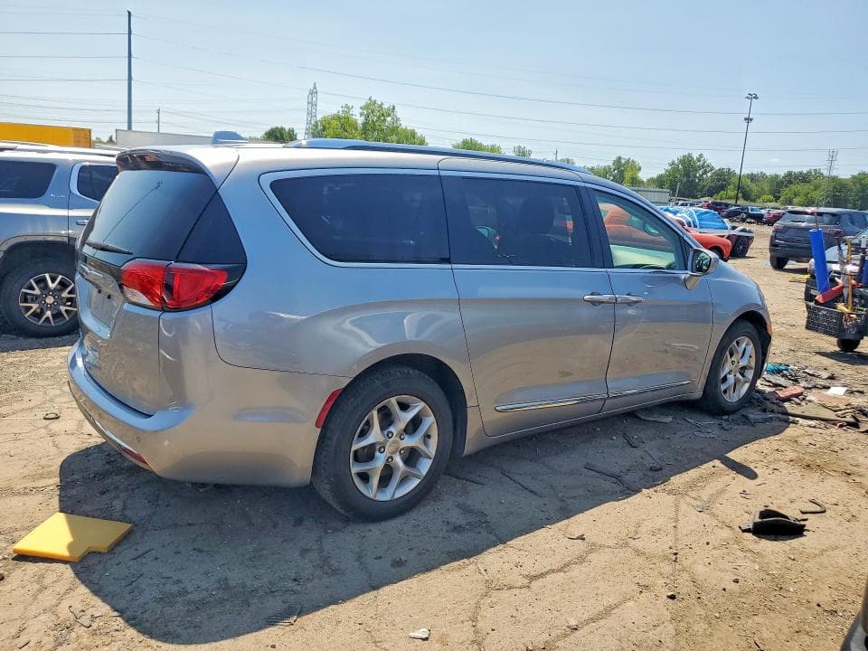 2020 CHRYSLER PACIFICA TOURING L 3