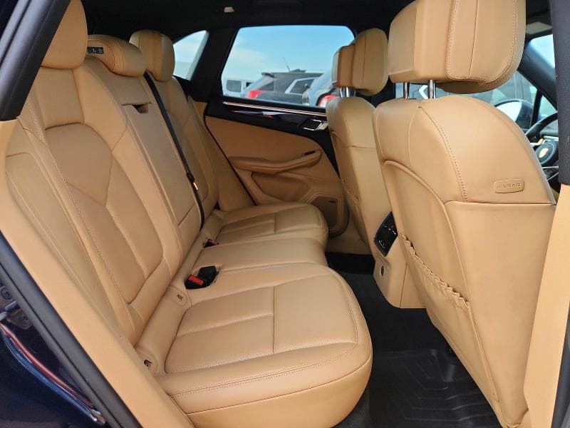 2018 PORSCHE MACAN S 11