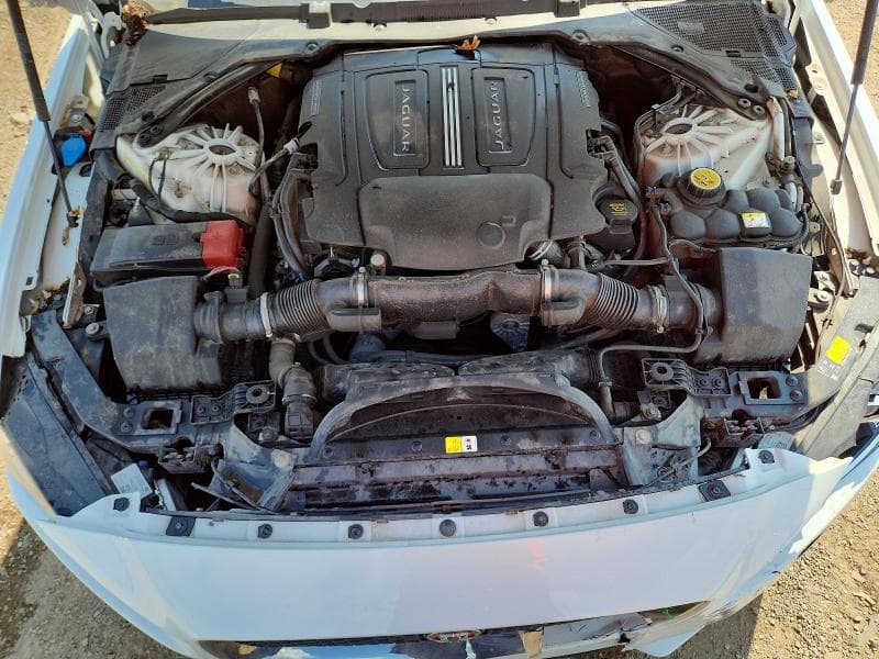 2017 JAGUAR XE PREMIUM 11