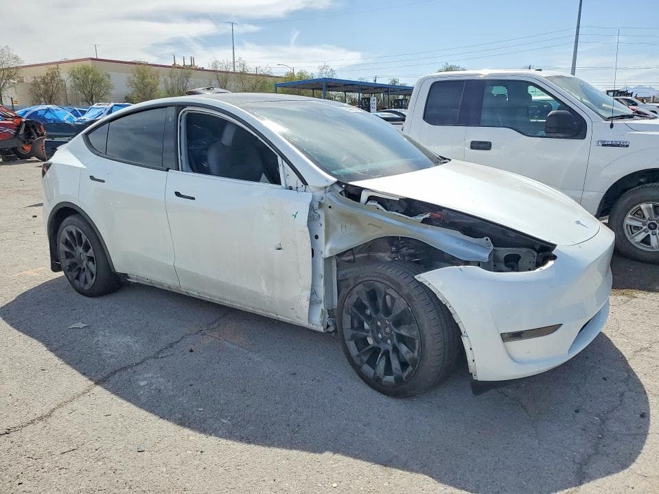 2023 TESLA MODEL Y 4