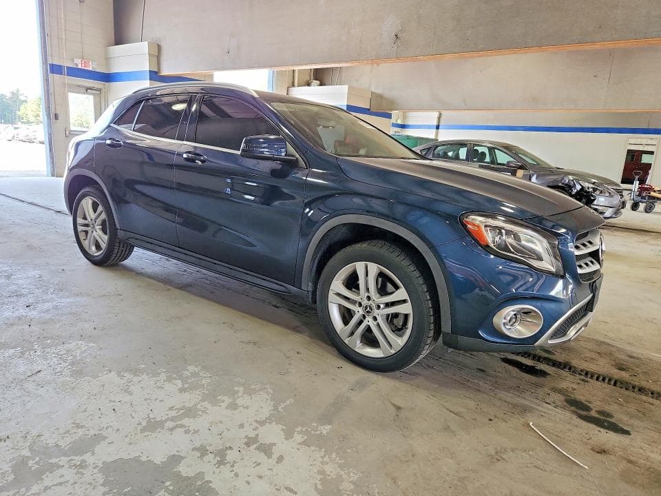 2020 MERCEDES-BENZ GLA 250 4MATIC 4