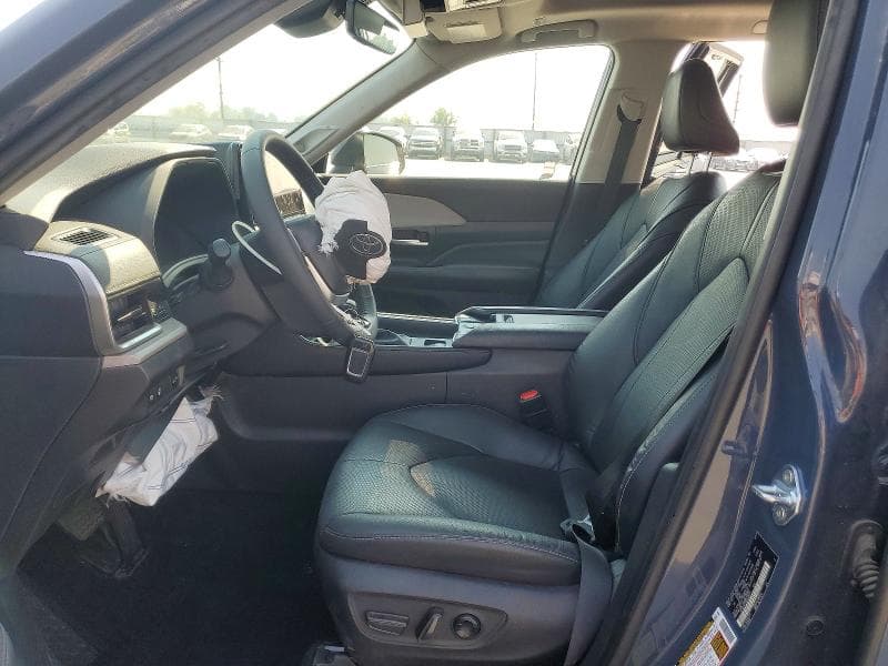2024 TOYOTA GRAND HIGHLANDER LIMITED 7