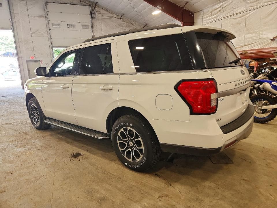 2022 FORD EXPEDITION XLT 2