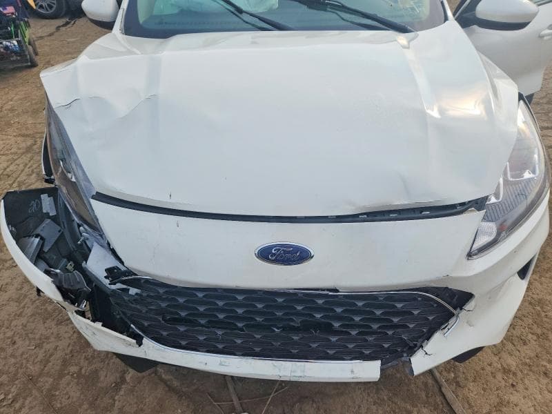 2020 FORD ESCAPE SE 11