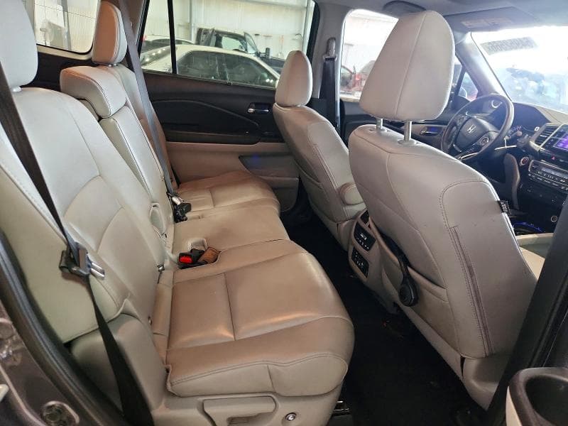 2017 HONDA PILOT TOURING 11
