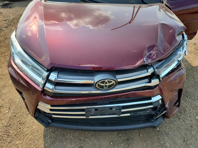 2018 TOYOTA HIGHLANDER LIMITED 11