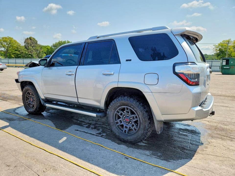 2018 TOYOTA 4RUNNER SR5 PREMIUM 2
