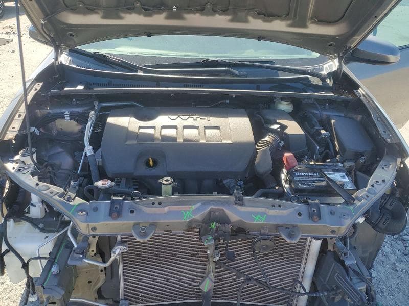 2017 TOYOTA COROLLA LE 11