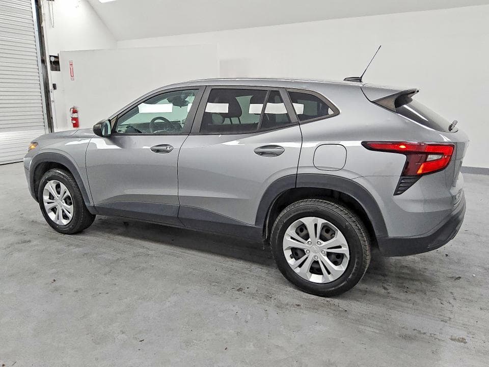 2024 CHEVROLET TRAX LS 2