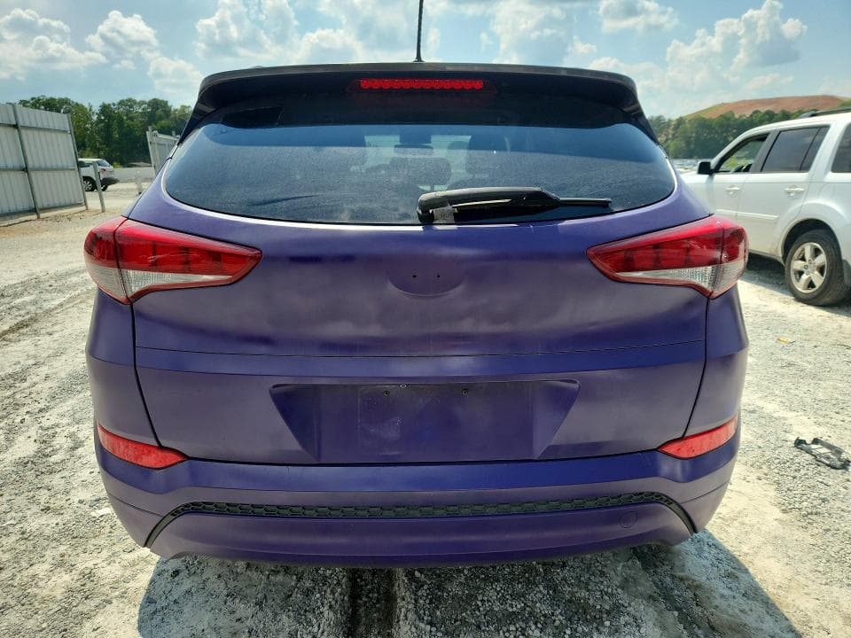 2017 HYUNDAI TUCSON SE 6