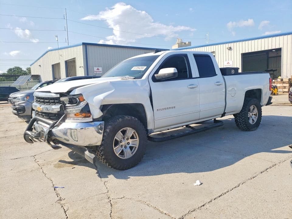2017 CHEVROLET SILVERADO C1500 LT - 1