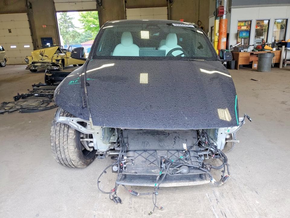 2026 TESLA MODEL Y 5