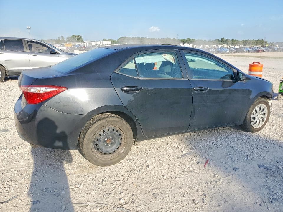 2017 TOYOTA COROLLA LE 3
