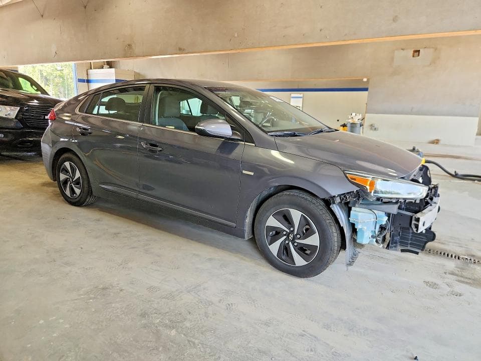 2018 HYUNDAI IONIQ SEL 4