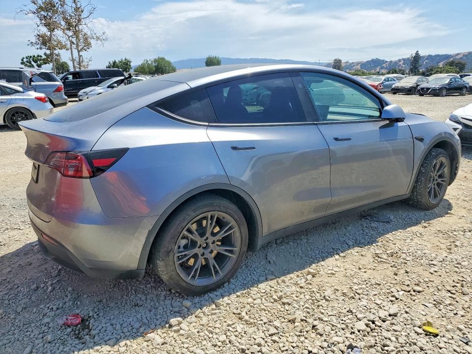 2025 TESLA MODEL Y 3