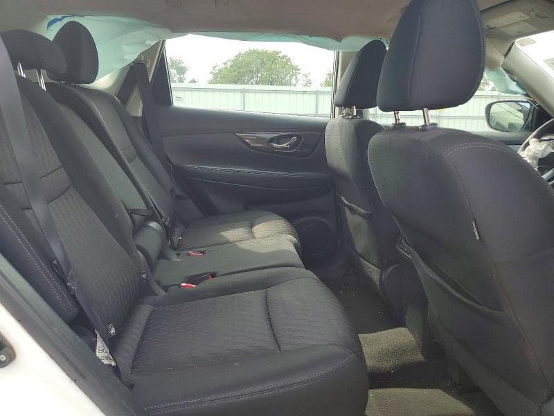 2018 NISSAN ROGUE S 11