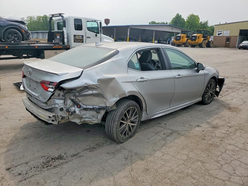 2021 TOYOTA CAMRY SE 3