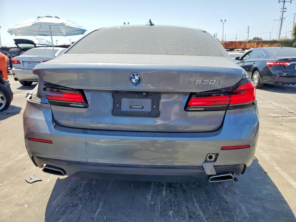 2022 BMW 530E 6