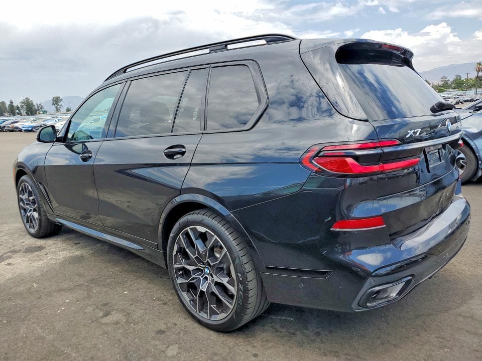 2025 BMW X7 XDRIVE40I 2