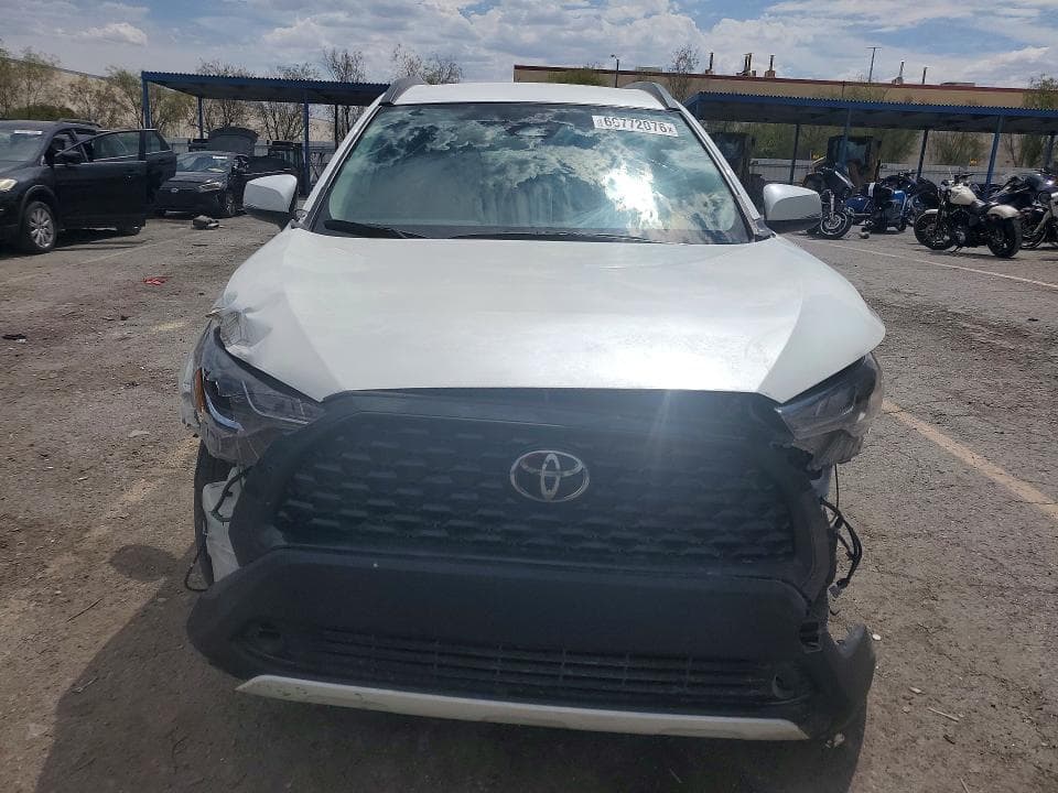 2023 TOYOTA COROLLA CROSS LE 5