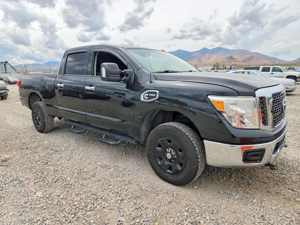 2017 NISSAN TITAN XD SV 4