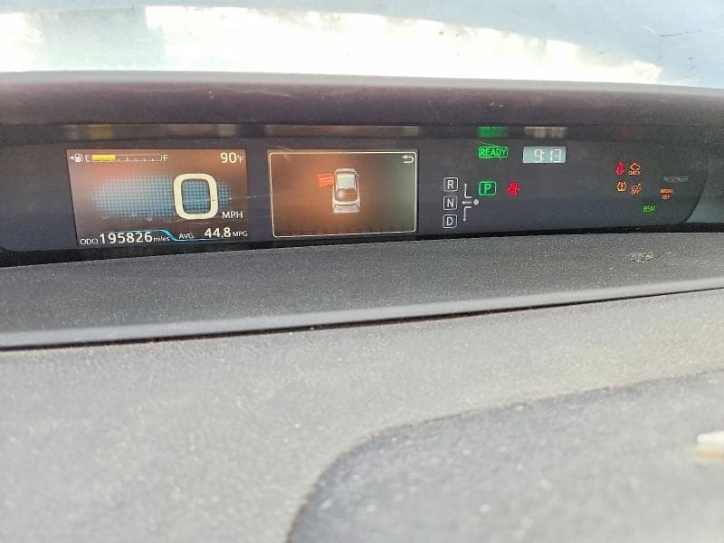 2018 TOYOTA PRIUS TWO 9