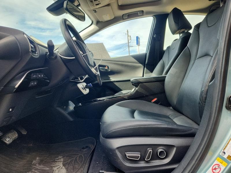 2017 TOYOTA PRIUS FOUR 7