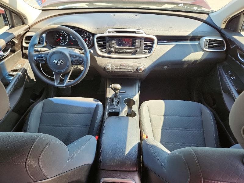 2018 KIA SORENTO LX V6 8