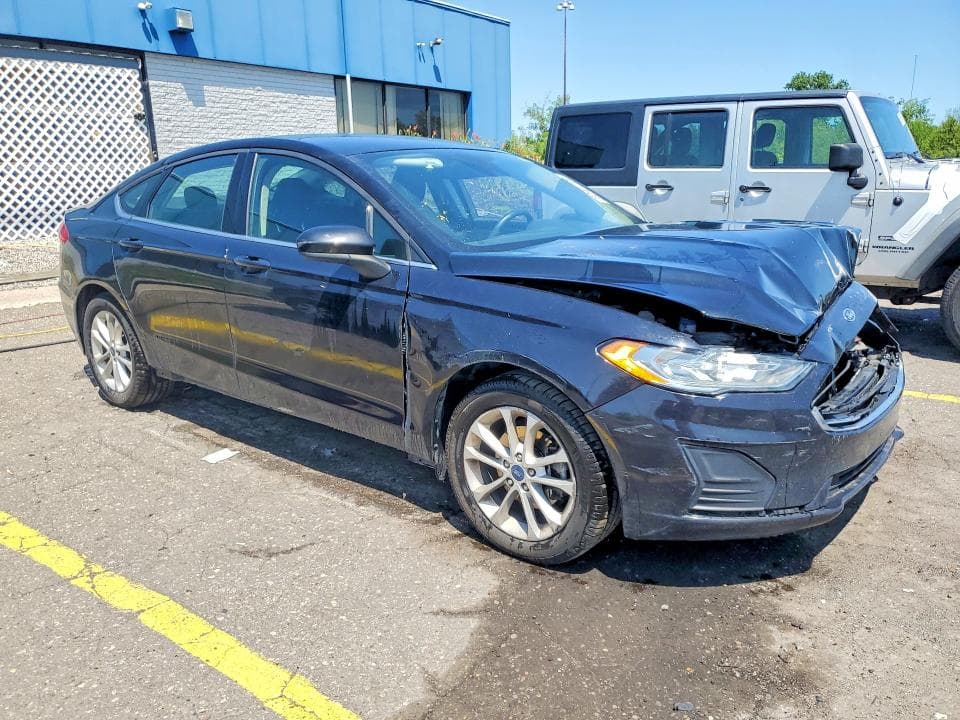 2020 FORD FUSION SE 4