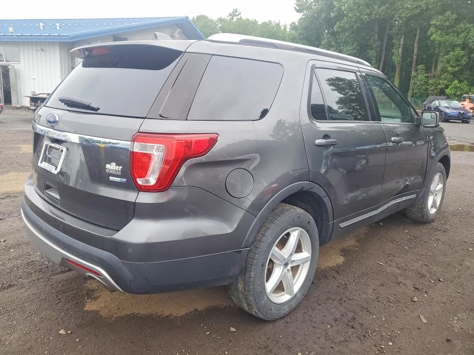 2017 FORD EXPLORER XLT 3