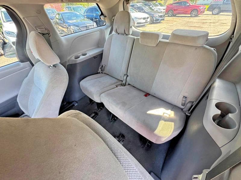 2020 TOYOTA SIENNA L 6
