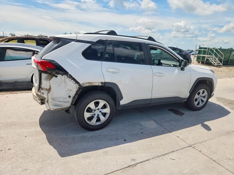 2019 TOYOTA RAV4 LE 3