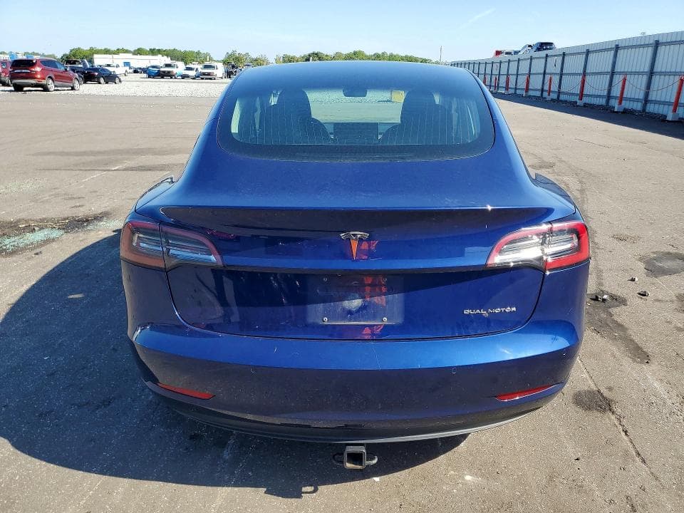 2018 TESLA MODEL 3 6