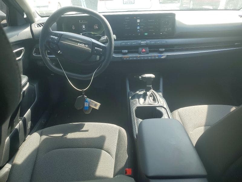 2025 KIA K4 LXS 8