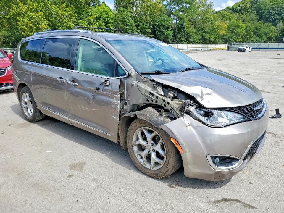 2018 CHRYSLER PACIFICA TOURING L 4