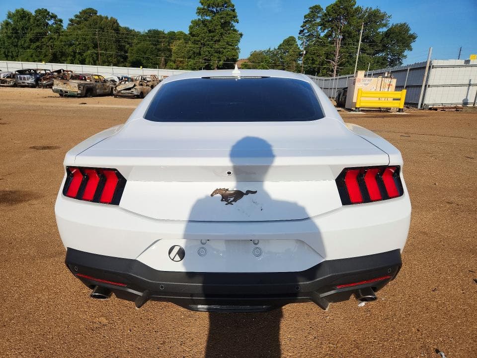 2025 FORD MUSTANG 6