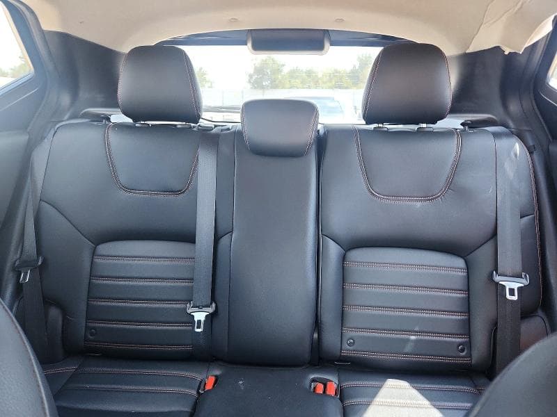 2019 NISSAN KICKS SR 10