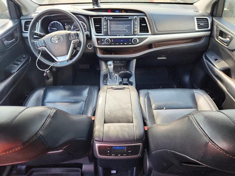 2019 TOYOTA HIGHLANDER XLE 8