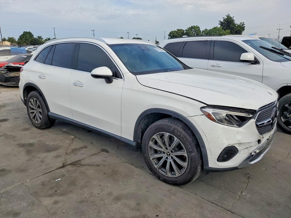2023 MERCEDES-BENZ GLC 300 4