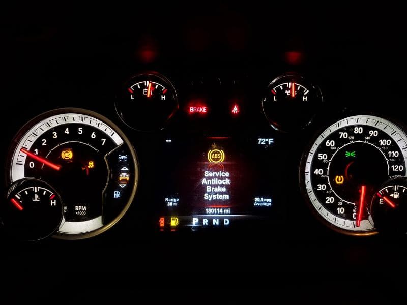 2018 RAM 1500 SLT 9