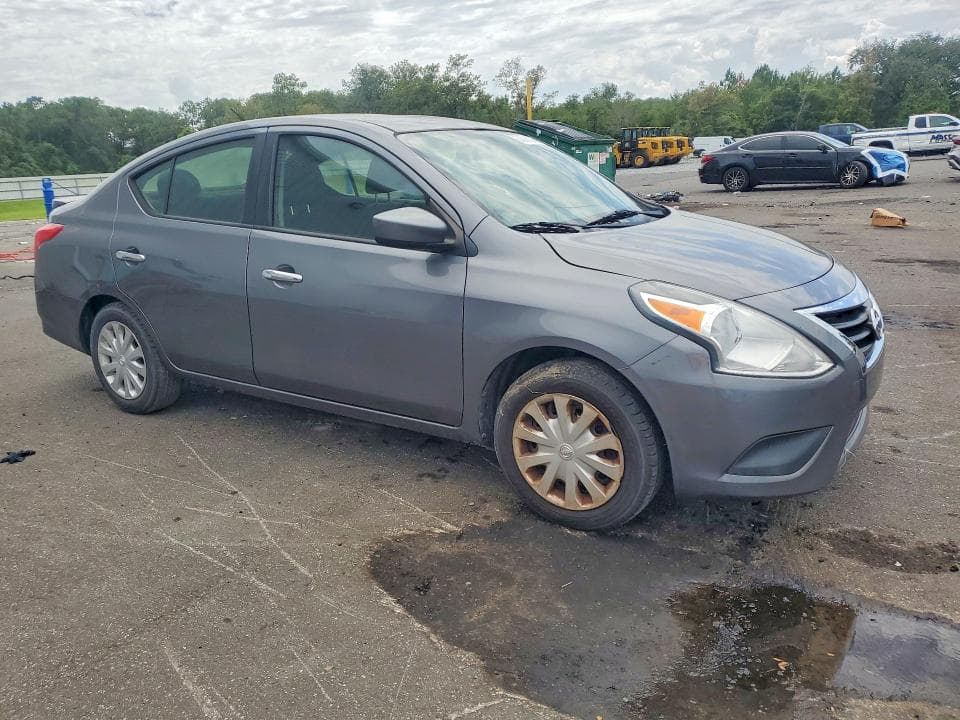 2017 NISSAN VERSA 1.6 SV 4