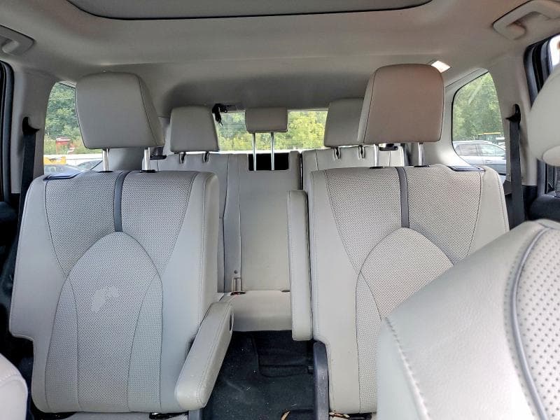 2024 TOYOTA GRAND HIGHLANDER PLATINUM 10