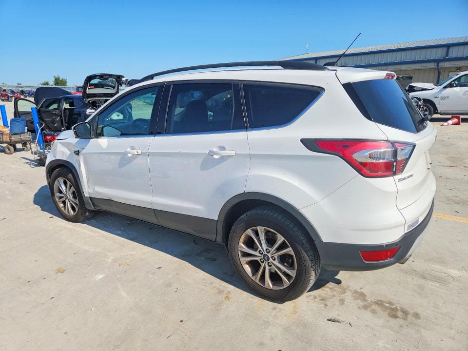 2017 FORD ESCAPE SE 2