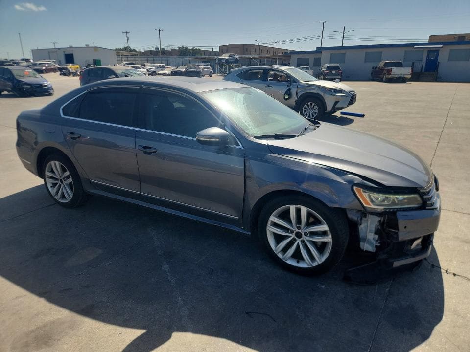 2017 VOLKSWAGEN PASSAT SE 4