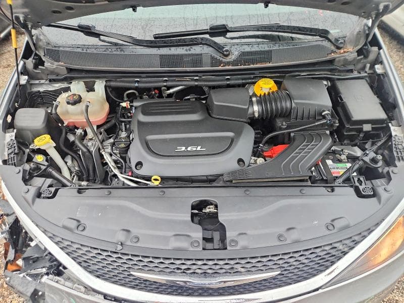 2017 CHRYSLER PACIFICA TOURING 11
