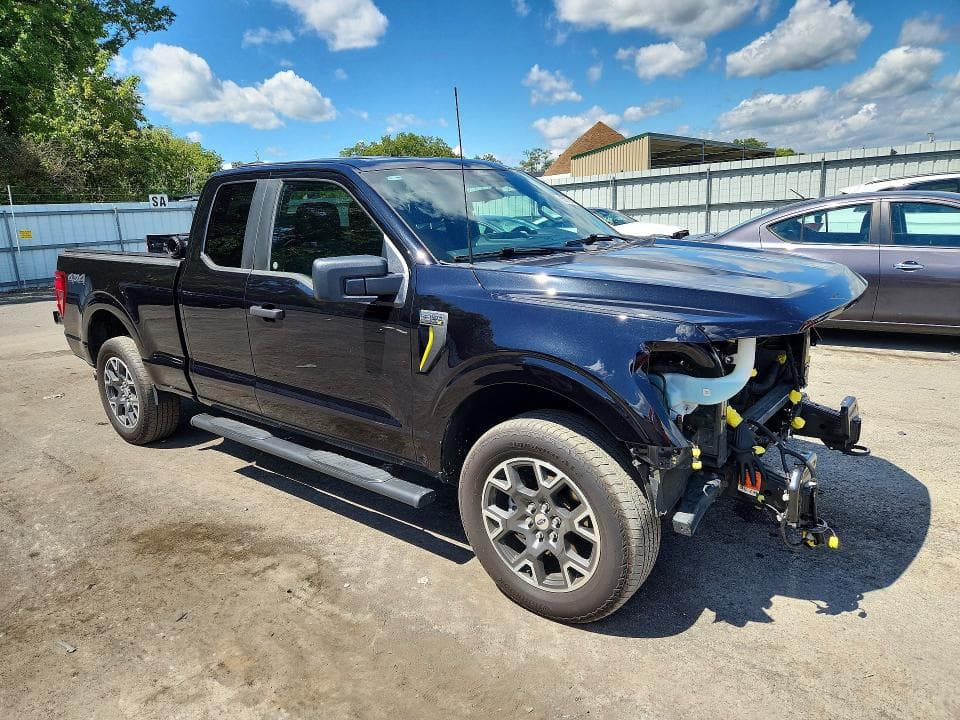 2025 FORD F150 STX 4