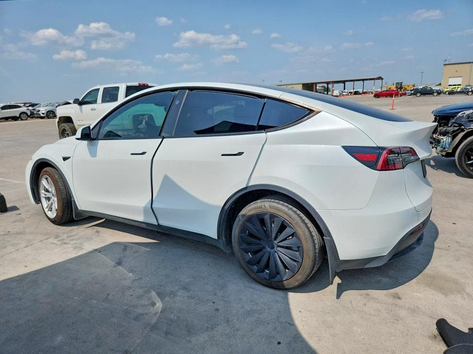 2023 TESLA MODEL Y 2